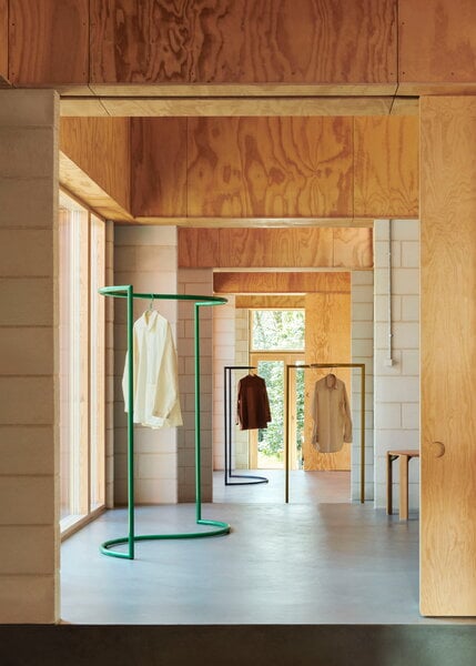 Colour-Rack-S-Shape-jungle-green_dijon_Colour-Rack-C-Shape-steel-blue_Colour-Hanger-Set-of-3-jungle-green_mirror