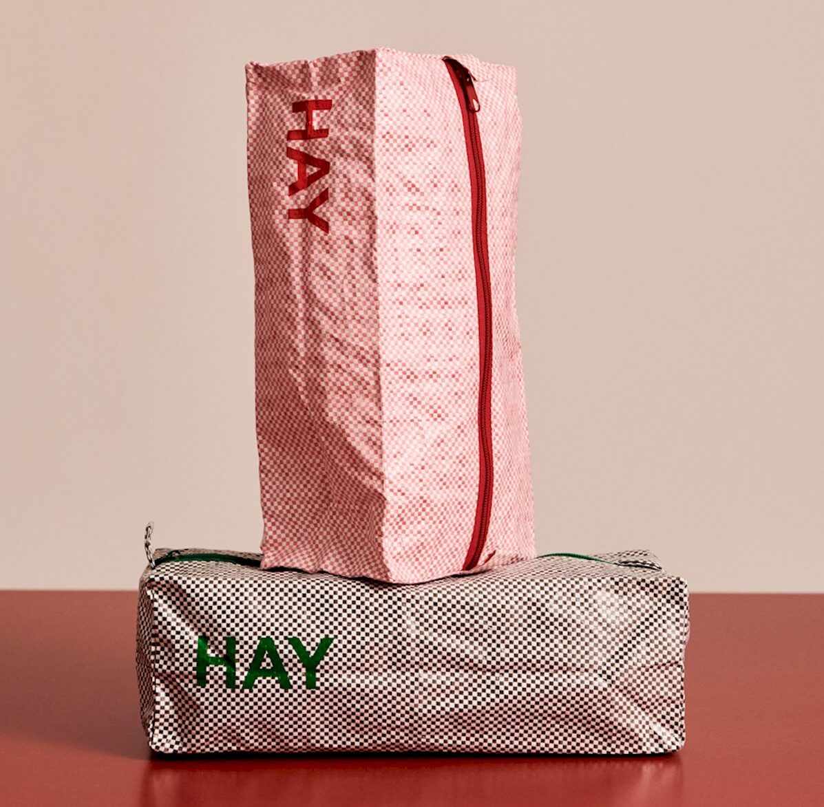 candy-mono-wash-bag-box_910x1100