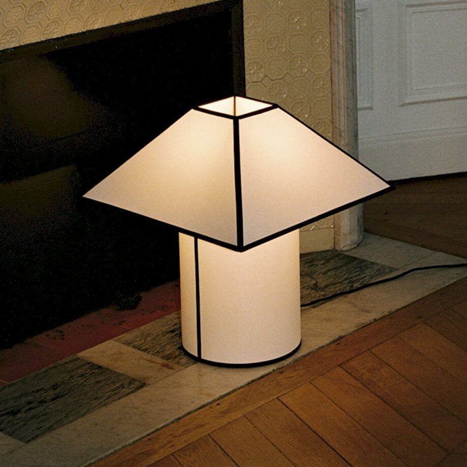 ava-pyramid-table-lamp_910x1100_brandmodel2